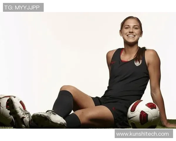 足球明星大腿模型展示运动员力量与优雅的完美结合